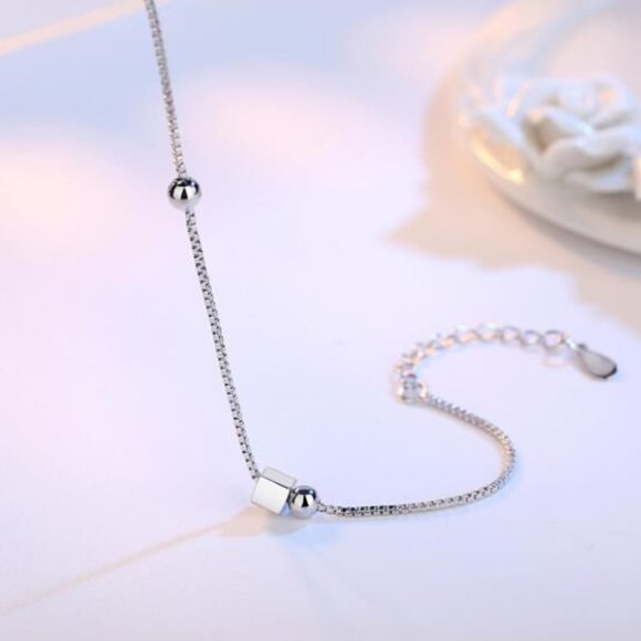 NEW Silver Simple Square Bracelet - Picture 3 of 4